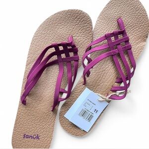 SANUK SANDALS MAROON W YOGA SANDY SIZE 11 YOGA MAT MATERIAL